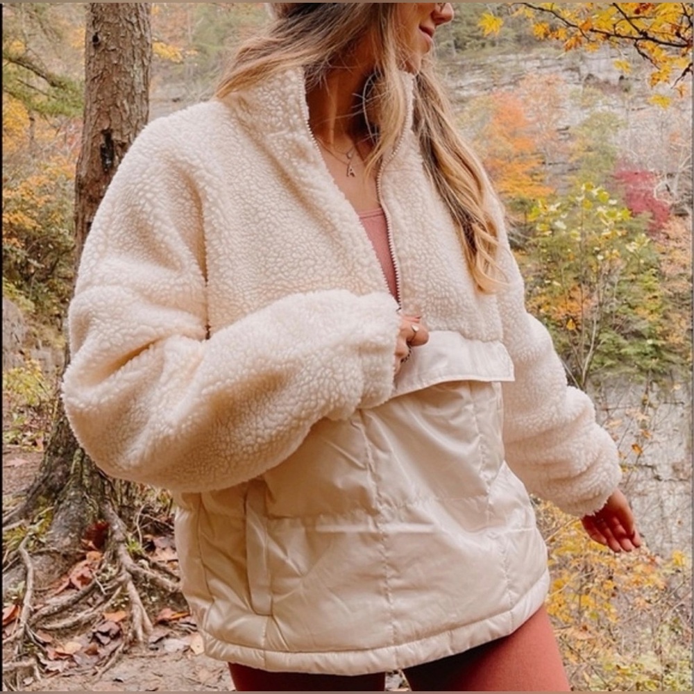 Fabletics Jacket Off-White Teddy Satin M